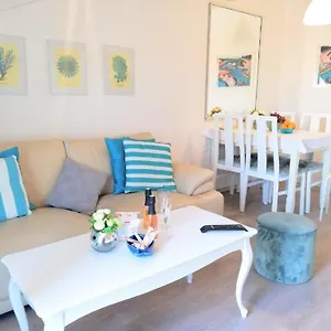 https://deep-blue-apartment.in-istria.net